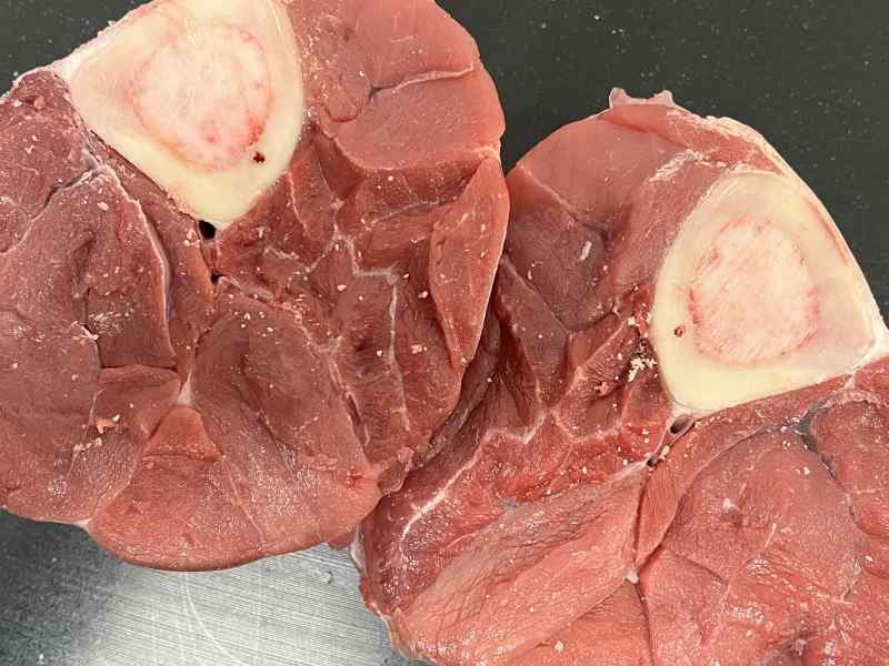 Kalfsschenkel (Osso Buco)